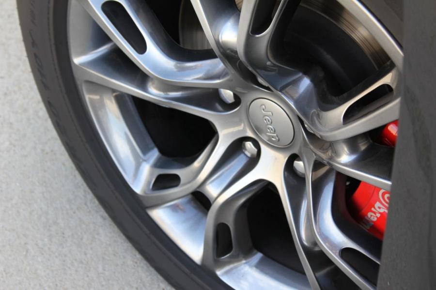  Jeep Grand Cherokee SRT8 2012 года  (фото 54 из 186)